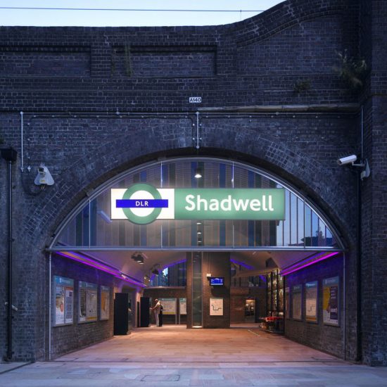 Docklands-Light-Railway-01