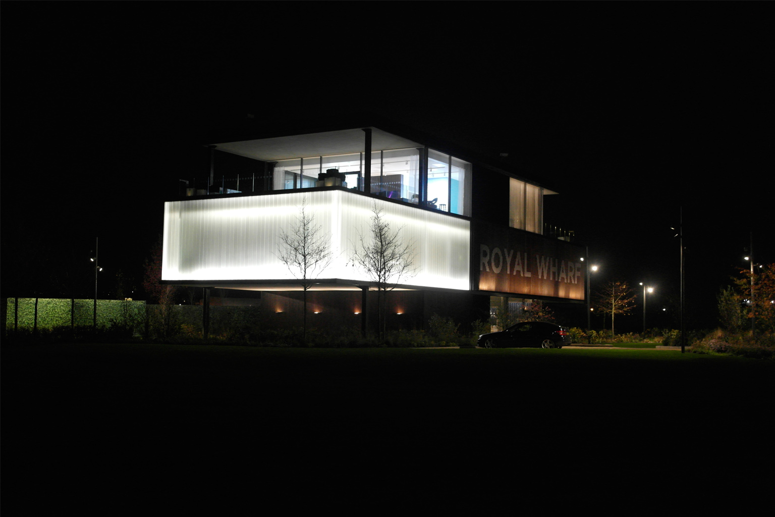 royal-wharf-marketing-suite-01