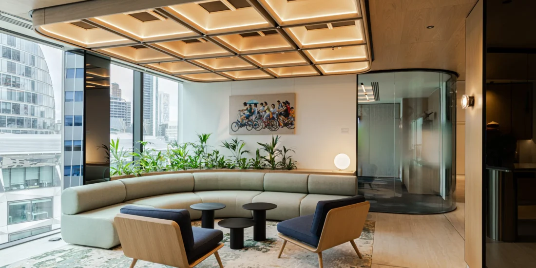 STANDARD CHARTERED HQ – 1 BASINGHALL AVENUE