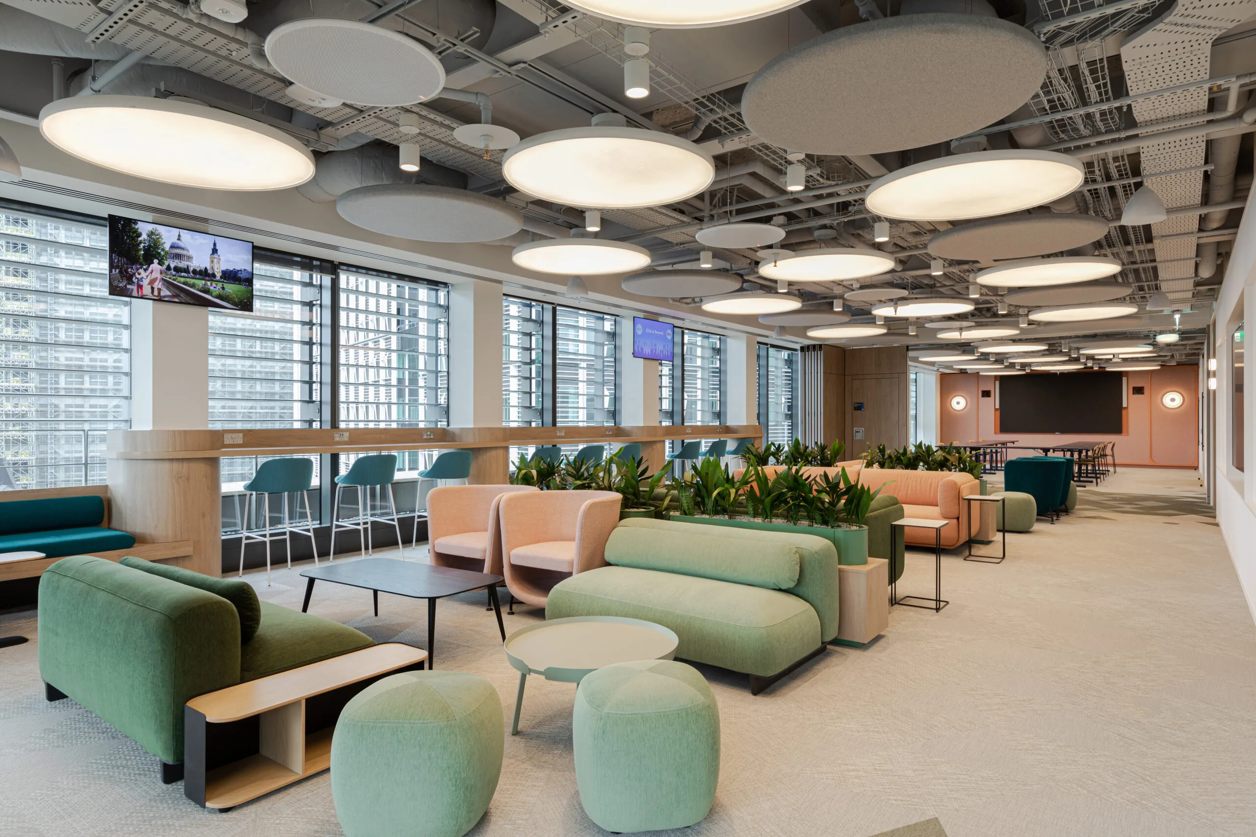 STANDARD CHARTERED HQ – 1 BASINGHALL AVENUE