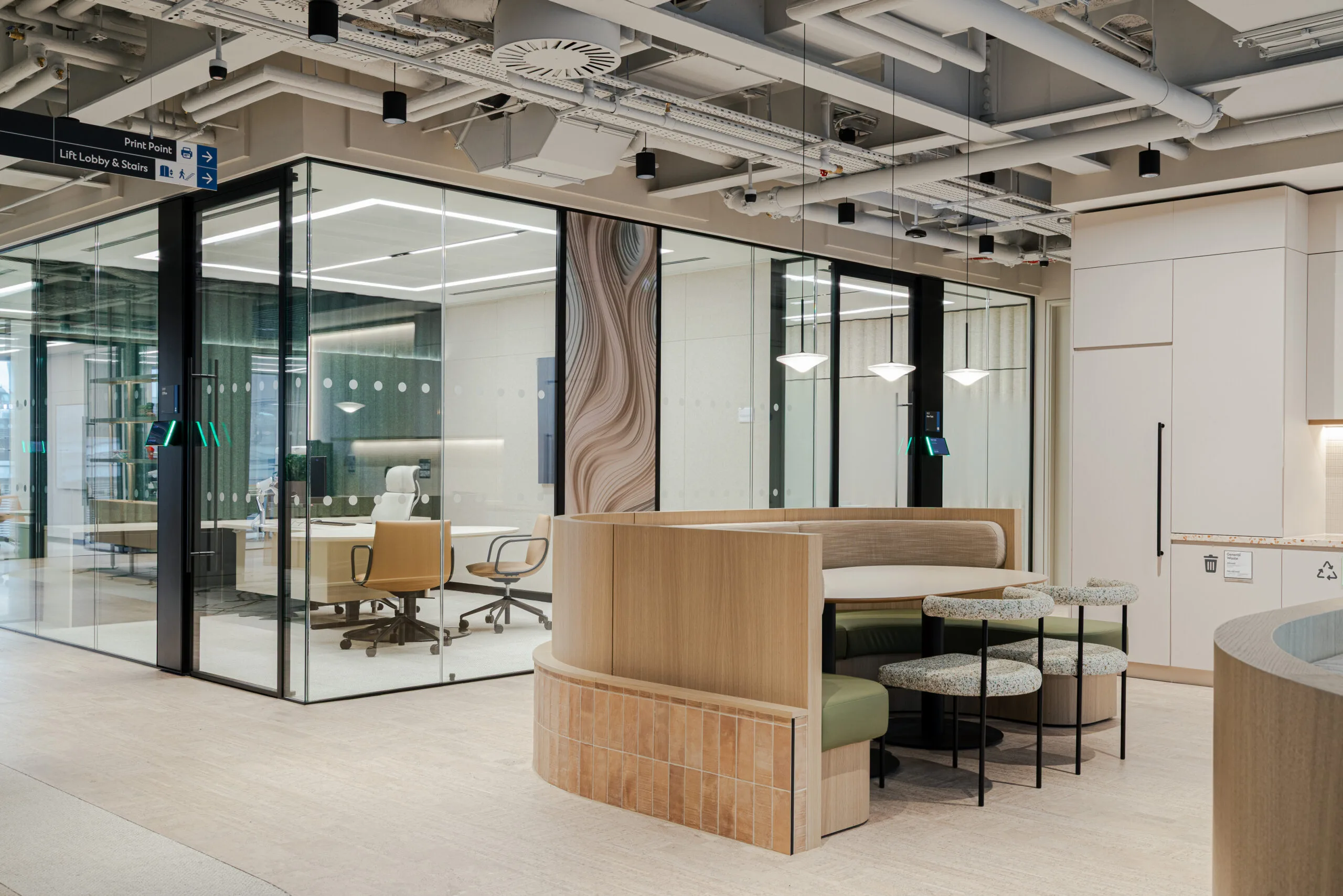 STANDARD CHARTERED HQ – 1 BASINGHALL AVENUE